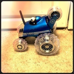 This a car that has 5 wheels